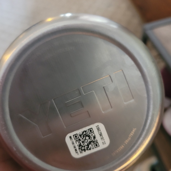 Yeti - Picture 5 of 5